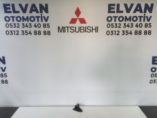 MİTSUBİSHİ L200 (07-14) SAĞ FAR BRAKETİ