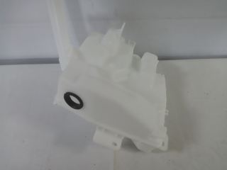 MİTSUBİSHİ ASX (10-14) CAM SU BİDONU