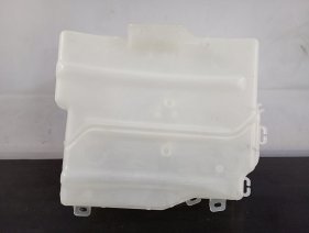 MİTSUBİSHİ L200 (15-19) CAM SU BİDONU