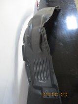 MİTSUBİSHİ L200 (19-23) ÇAMURLUK DAVLUMBAZI SOL ÖNÜN ARKASI