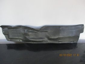 MİTSUBİSHİ L200 (19-23) ÇAMURLUK DAVLUMBAZI SAĞ ÖNÜN ARKASI